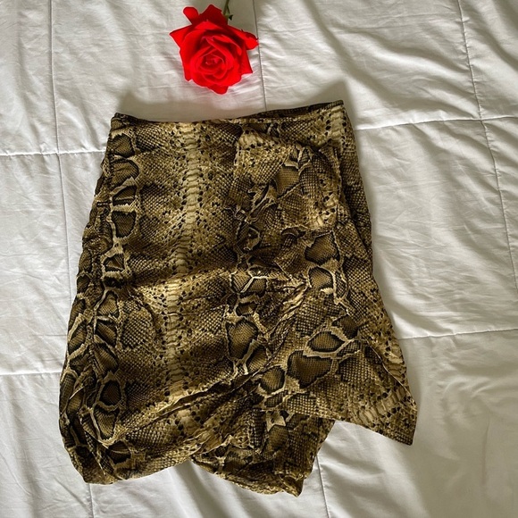 Isabel Marant snake print mini skirt - Picture 6 of 11